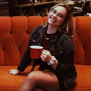 Meet your Posher, Mikayla